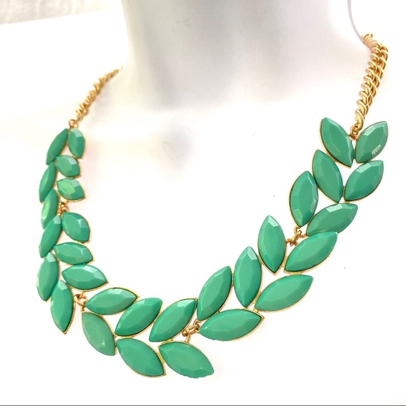 ETC! Turquoise Color Leaf  Motif on Gold Chain Necklace - Picture 7 of 7